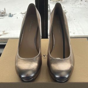 Gold heel never used size 11 heel
